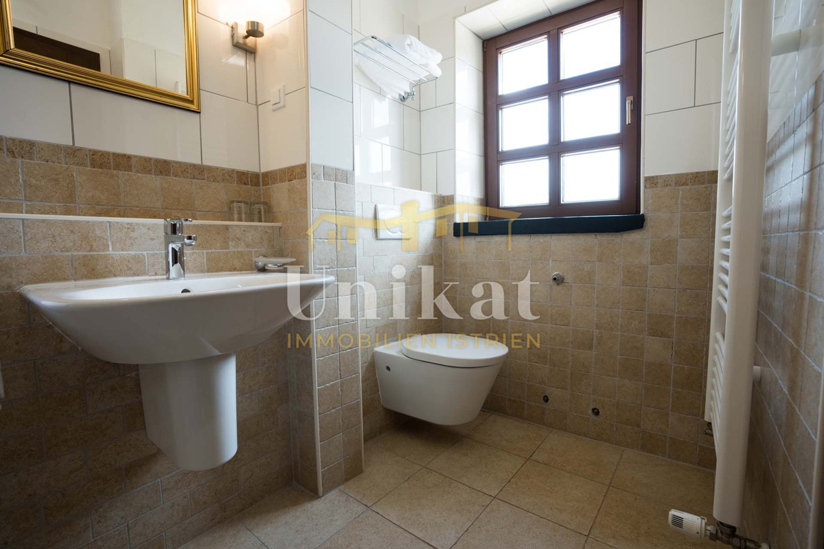 Casa di lusso con piscina vicino a Poreč